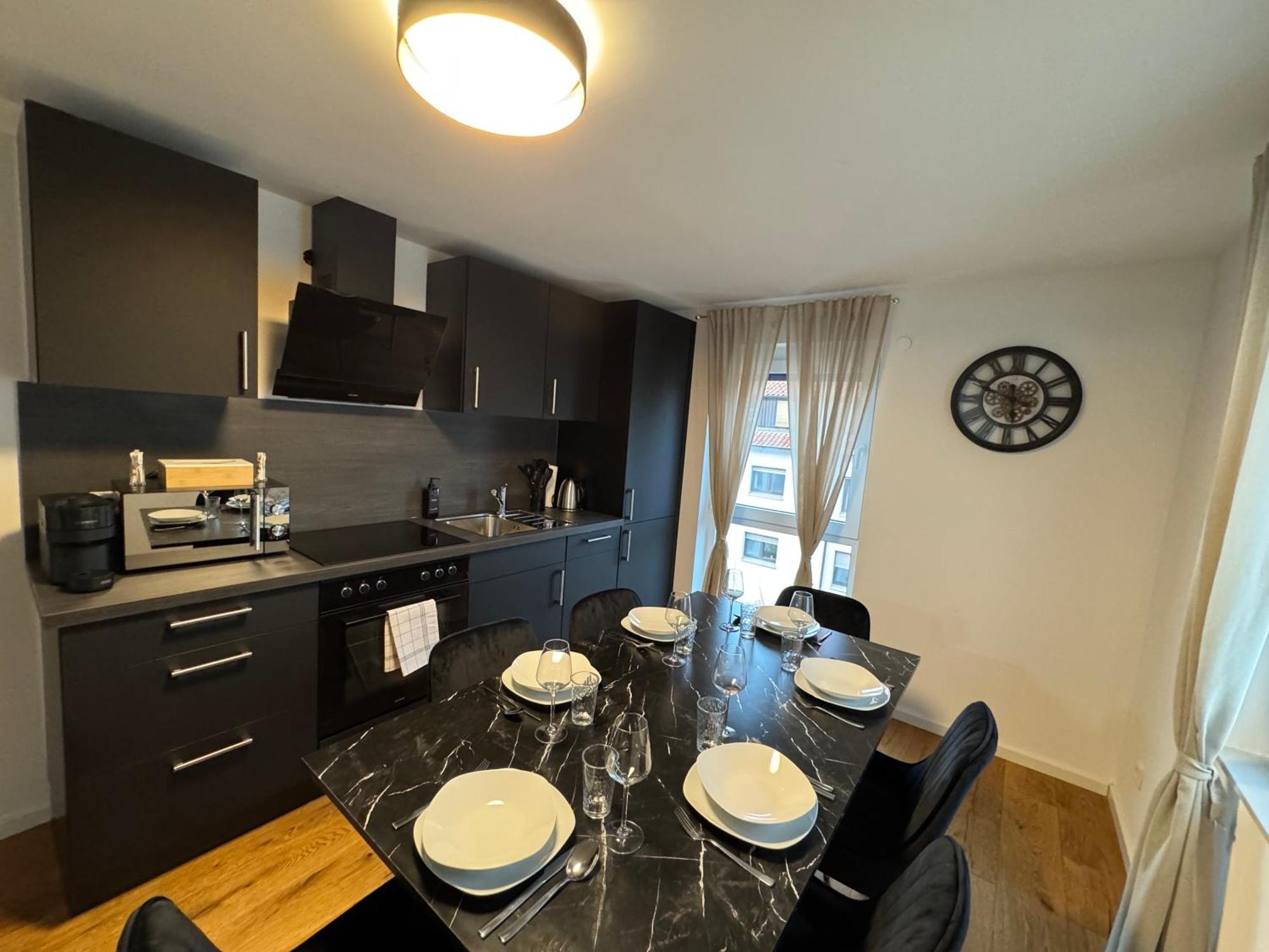 Prestige Apartments - Urban Lofts รอยท์ลิงเงน ภายนอก รูปภาพ