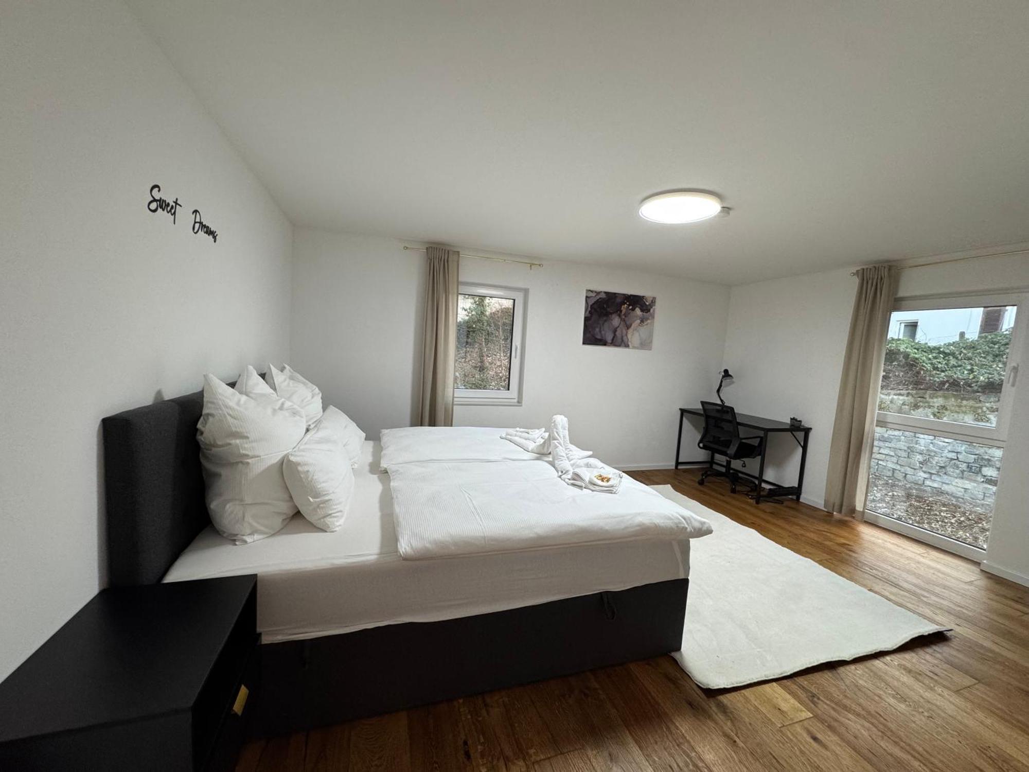 Prestige Apartments - Urban Lofts รอยท์ลิงเงน ภายนอก รูปภาพ