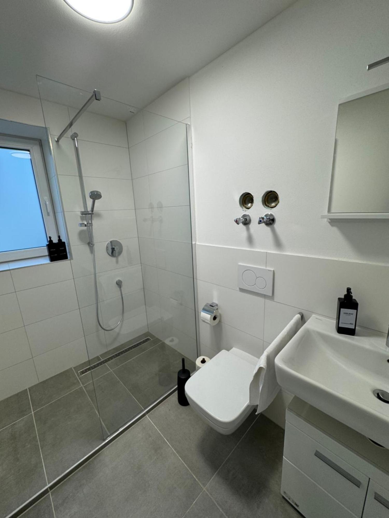 Prestige Apartments - Urban Lofts รอยท์ลิงเงน ภายนอก รูปภาพ
