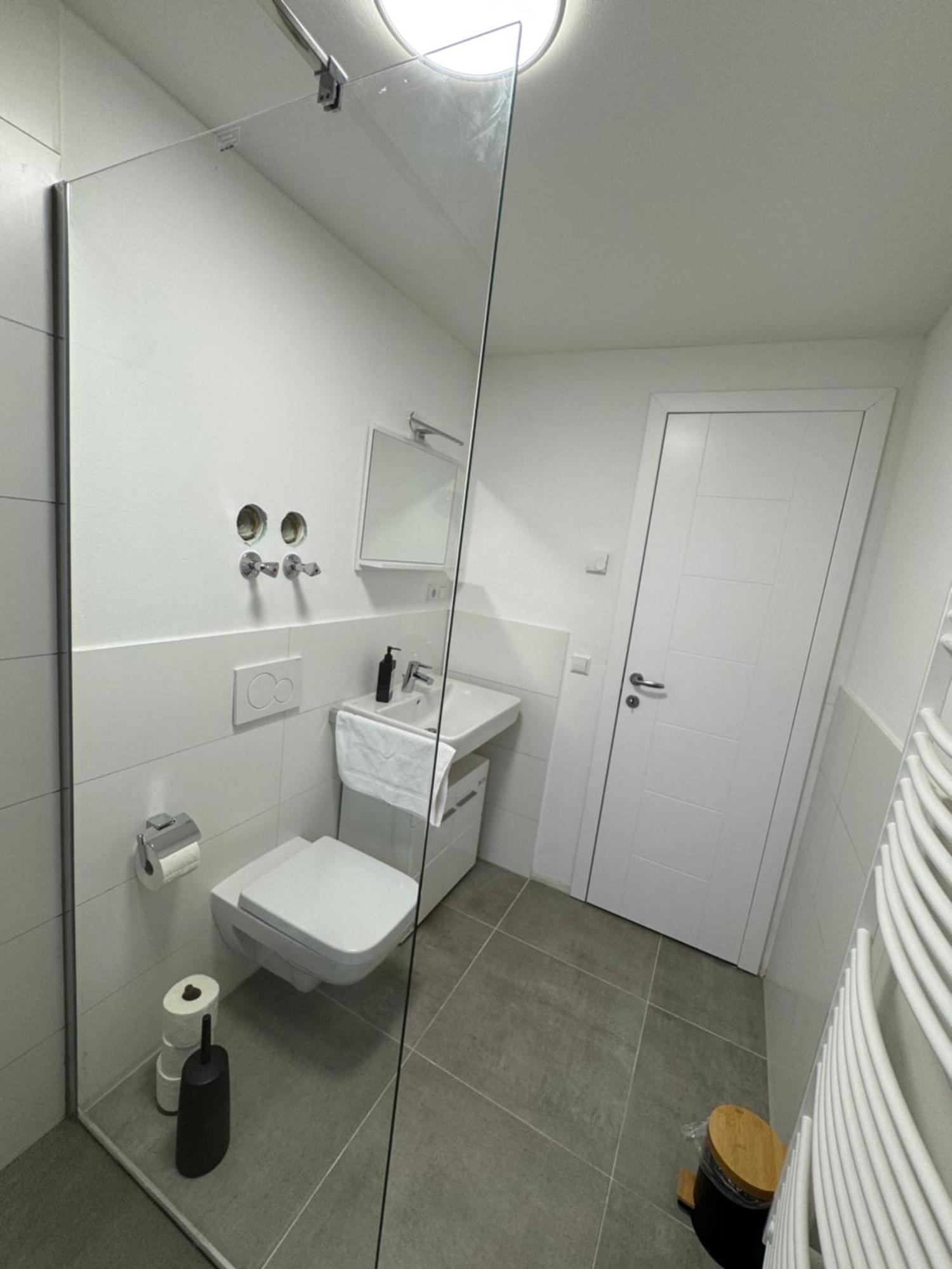 Prestige Apartments - Urban Lofts รอยท์ลิงเงน ภายนอก รูปภาพ