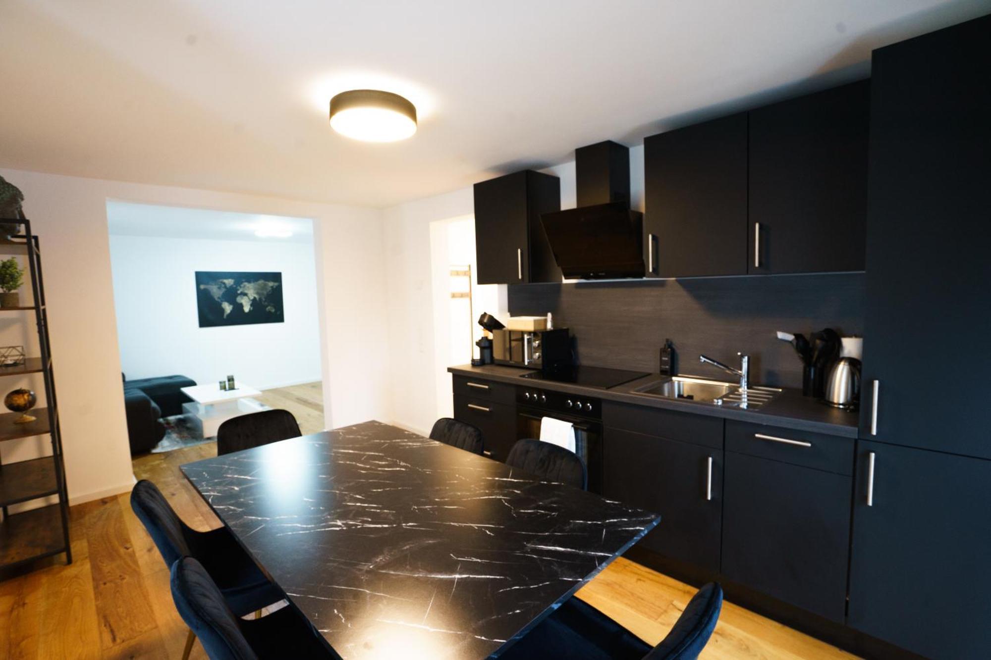 Prestige Apartments - Urban Lofts รอยท์ลิงเงน ภายนอก รูปภาพ