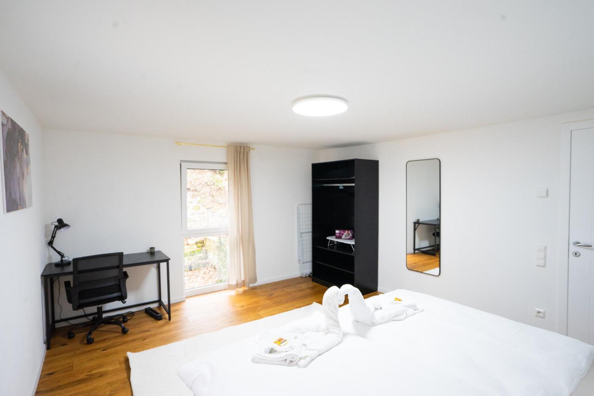 Prestige Apartments - Urban Lofts รอยท์ลิงเงน ภายนอก รูปภาพ