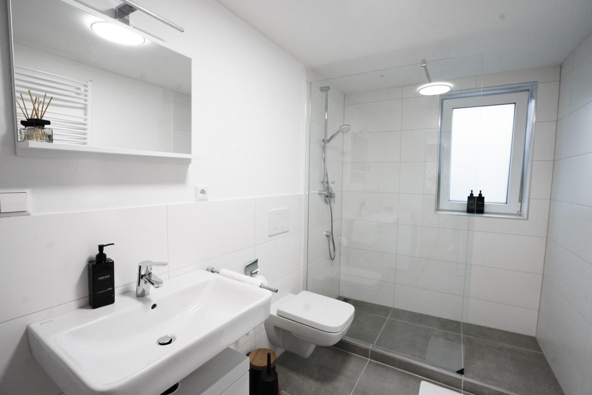 Prestige Apartments - Urban Lofts รอยท์ลิงเงน ภายนอก รูปภาพ