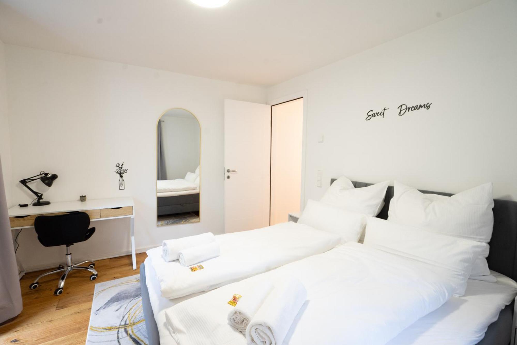 Prestige Apartments - Urban Lofts รอยท์ลิงเงน ภายนอก รูปภาพ